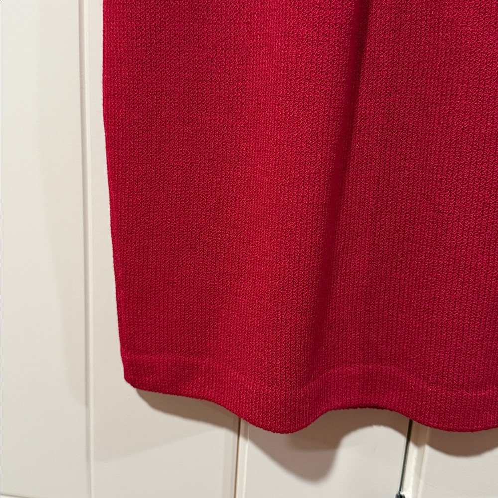 NWT St. JOHN Two Piece Suit Jacket 2 Skirt 6 ~ Red w/Gold Hardware Santana Knit - Picture 15 of 17